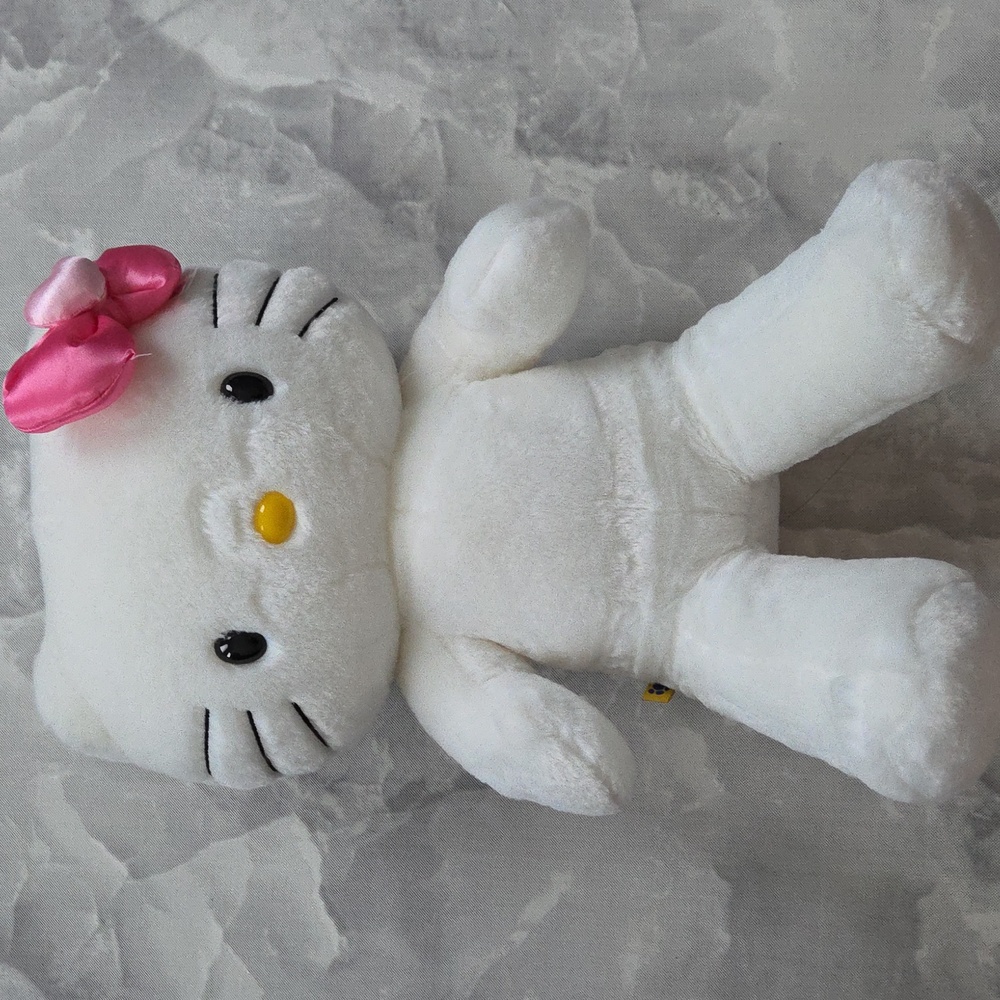 2010 Sanrio 18" Hello Kitty Build A Bear Plush Doll